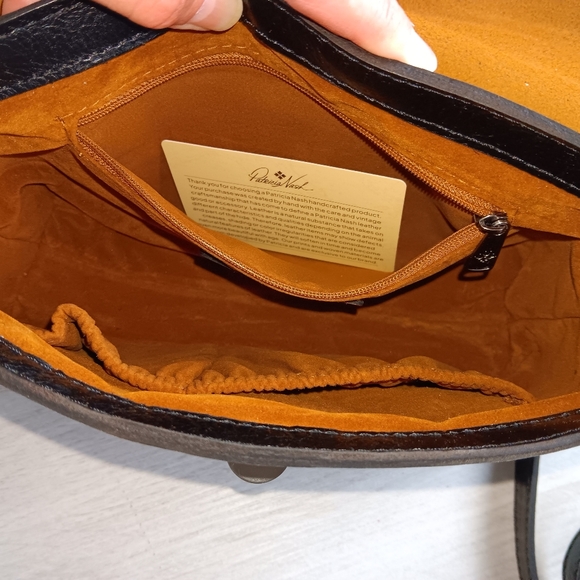 New Patricia Nash Leather Parisian Newspaper CarisBrooke Shoulder Bag Beige - Picture 7 of 11